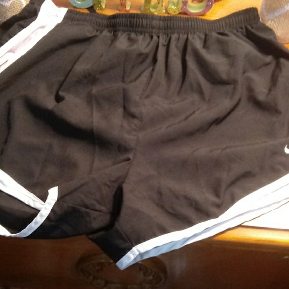 Niki girls shorts - Picture 3 of 4